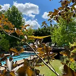 L'ecole Des Garcons Bed & Breakfast Maigne