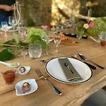 L'ecole Des Garcons Bed & Breakfast Maigne