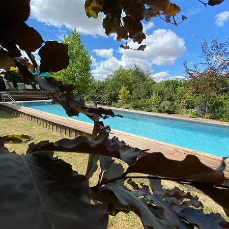 Bed & Breakfast L'ecole Des Garcons 4*