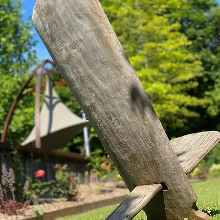 L'ecole Des Garcons Bed & Breakfast Maigne