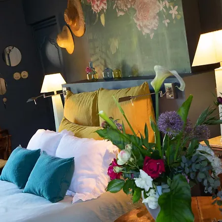 L'ecole Des Garcons Bed & Breakfast Maigne