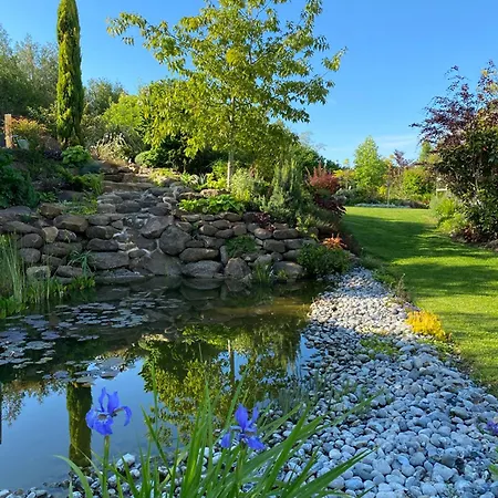 L'ecole Des Garcons Bed & Breakfast 4*