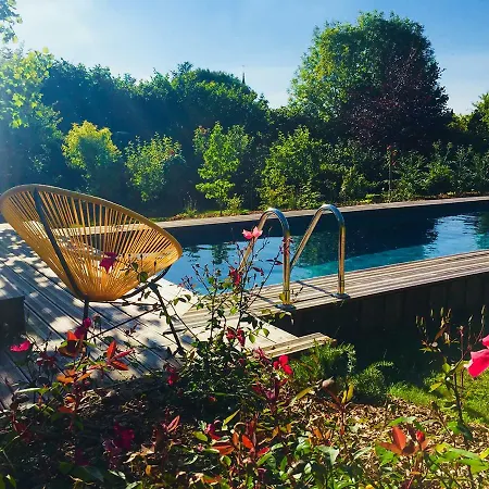 L'ecole Des Garcons Bed & Breakfast Maigne