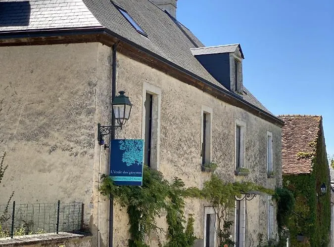 L'ecole Des Garcons Nocleg ze śniadaniem