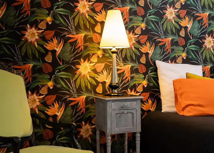 L'ecole Des Garcons 4* Maigne