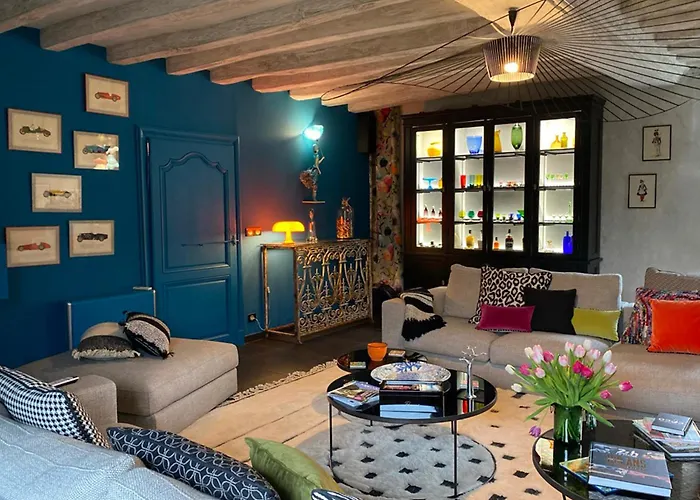 Nocleg ze śniadaniem L'ecole Des Garcons 4*