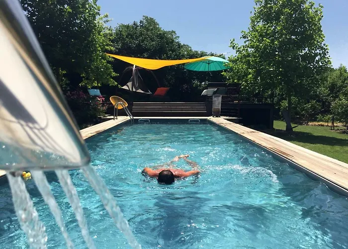 L'ecole Des Garcons Nocleg ze śniadaniem Maigne