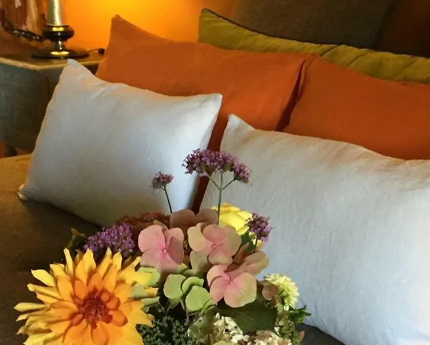 Nocleg ze śniadaniem L'ecole Des Garcons 4*