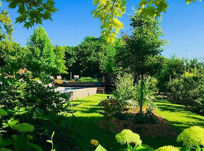 L'ecole Des Garcons Nocleg ze śniadaniem Maigne